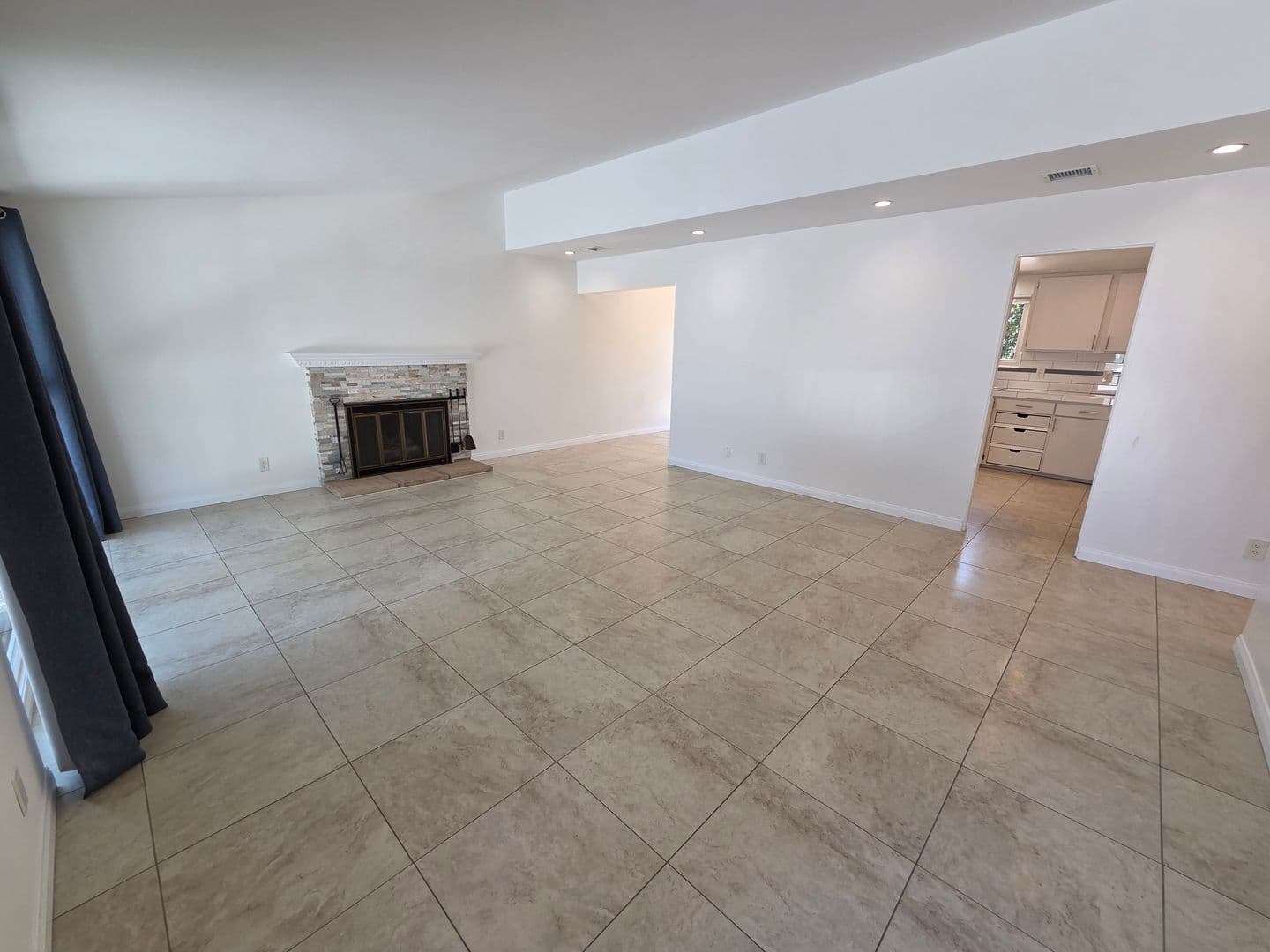 Ventura House: 317 Agnus Drive