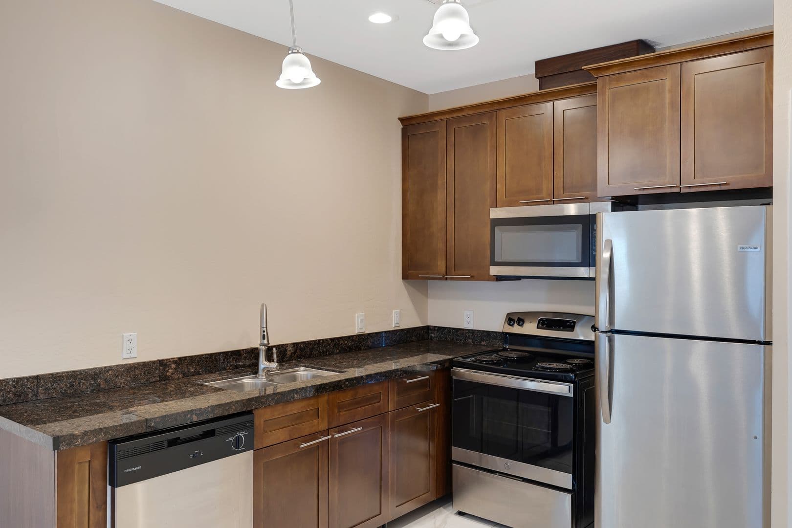 Tolleson Apartment: 600 N 96th Ave