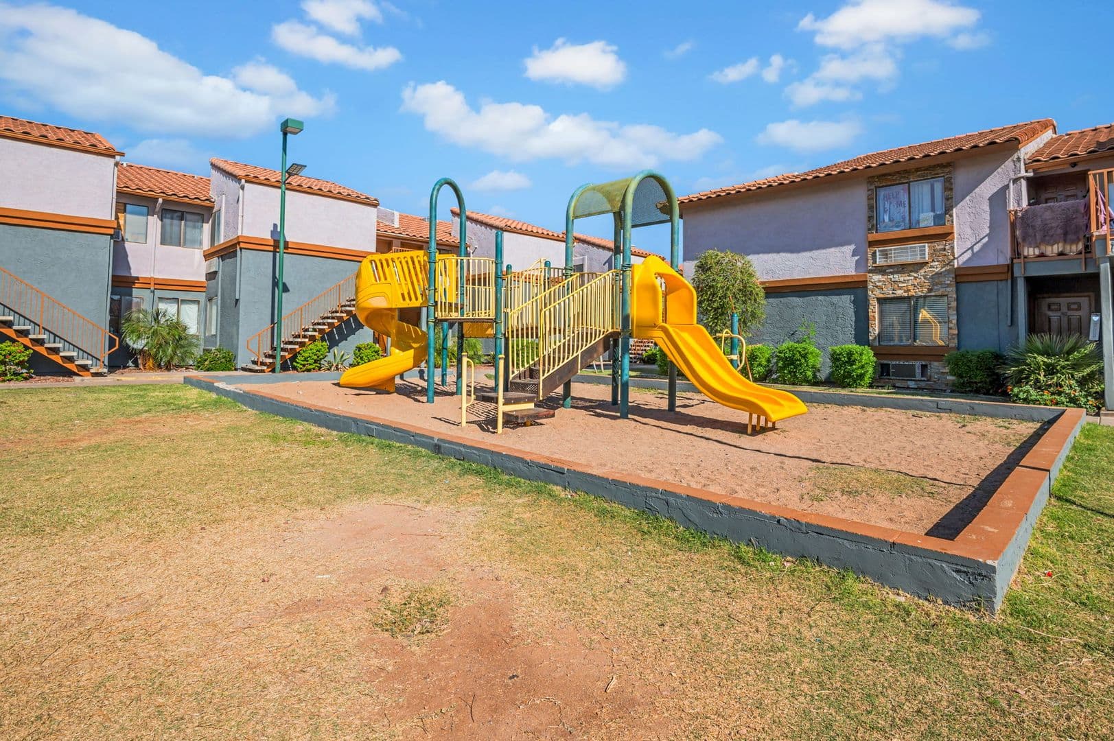 Phoenix Apartment: 1225 N 40th St