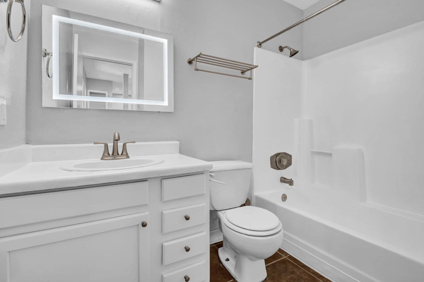 Phoenix Apartment: 1225 N 40th St