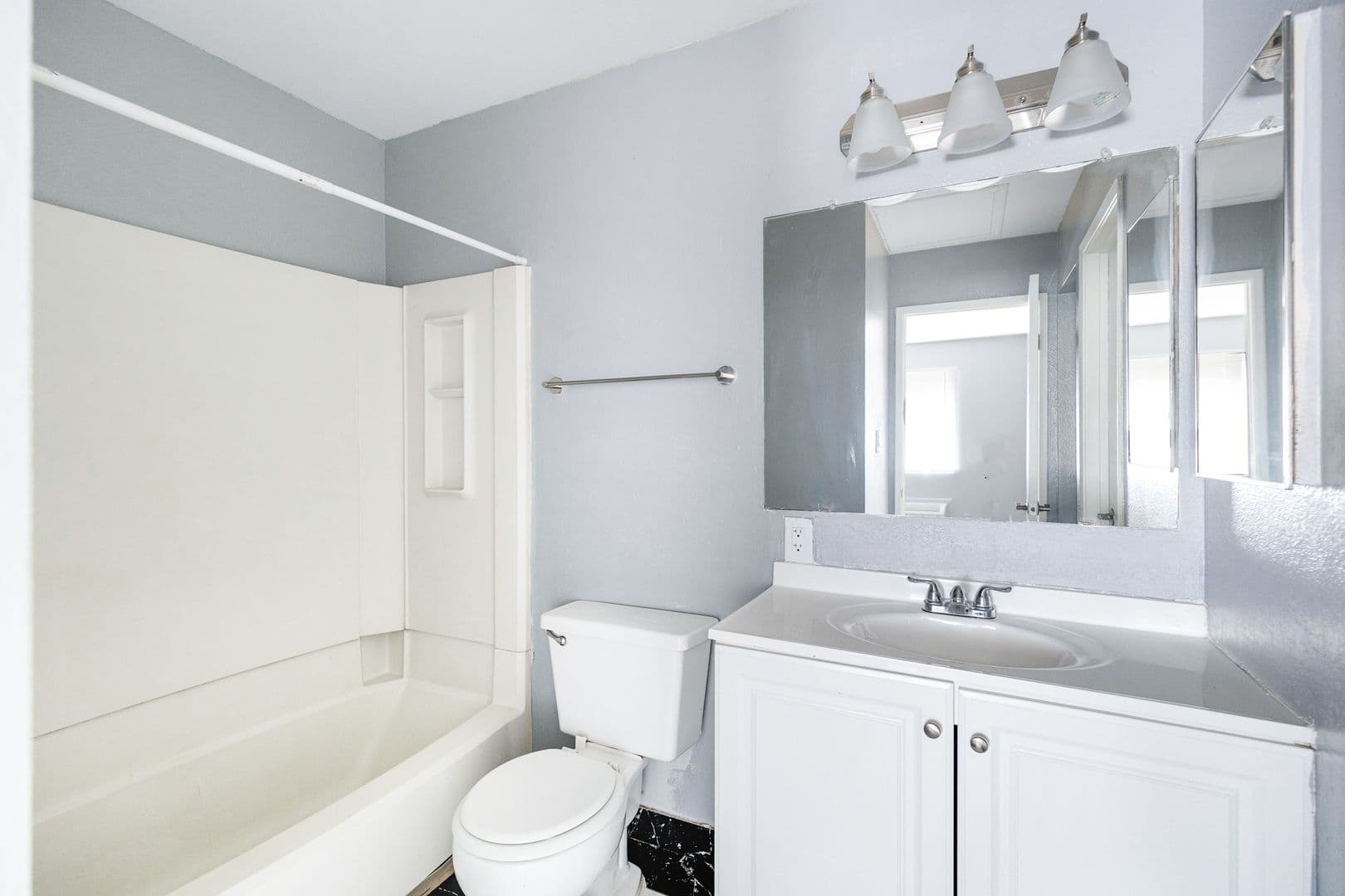 Glendale Apartment: 7111 N 75th Ave