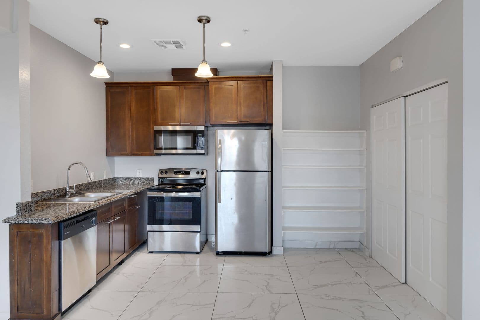 Tolleson Apartment: 600 N 96th Ave
