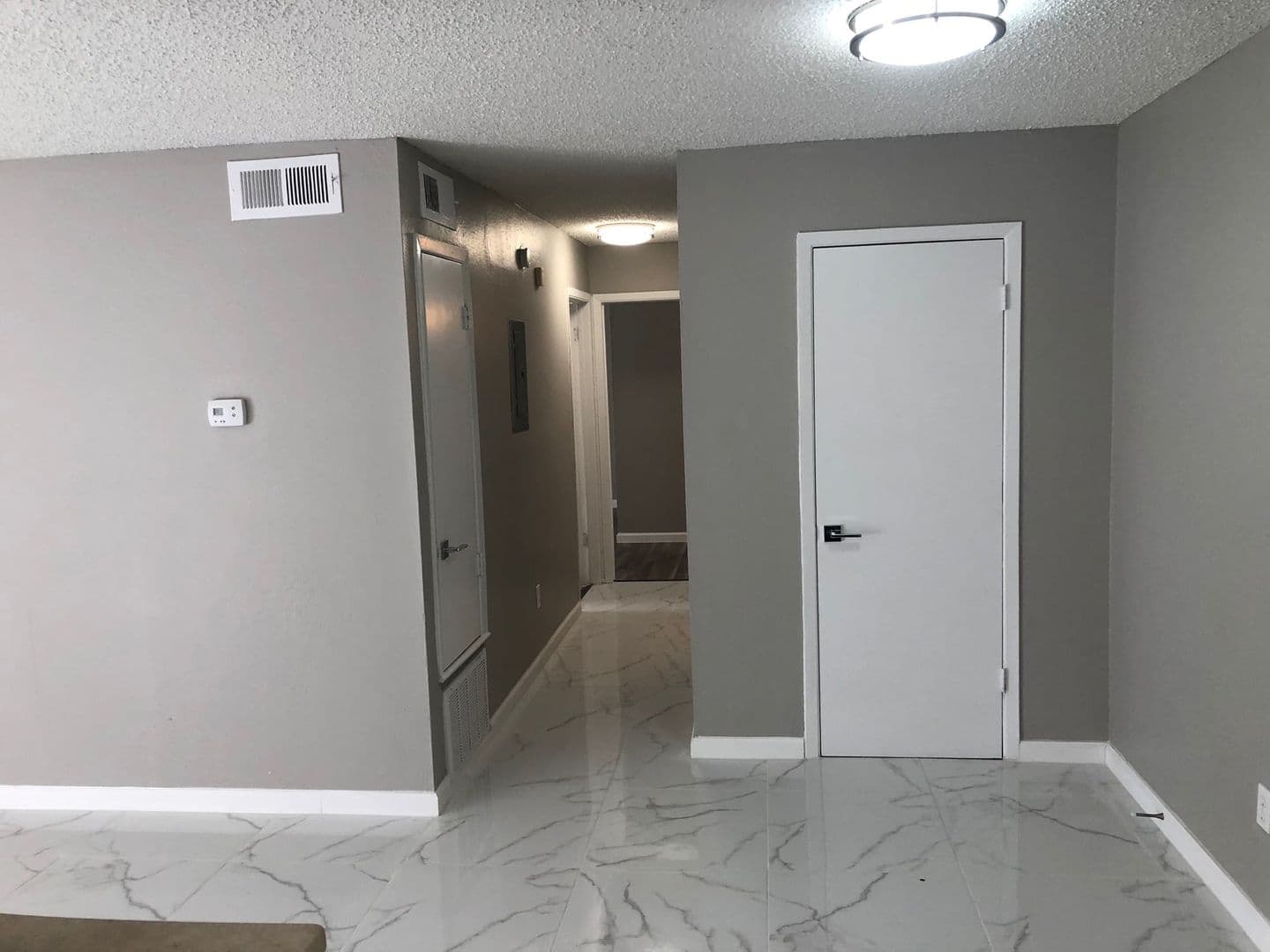 Fort Worth Apartment: 8300 Calmont Ave