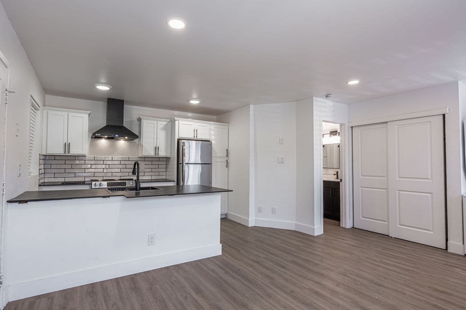 Glendale Apartment: 7111 N 75th Ave