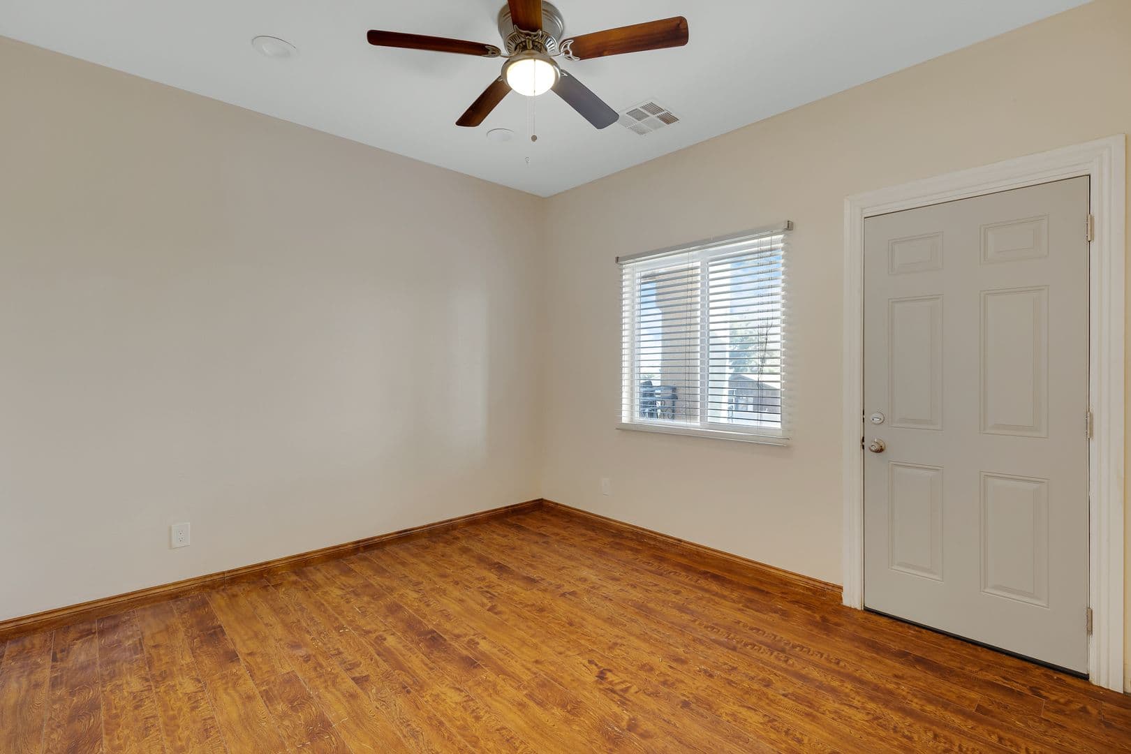 Tolleson Apartment: 600 N 96th Ave