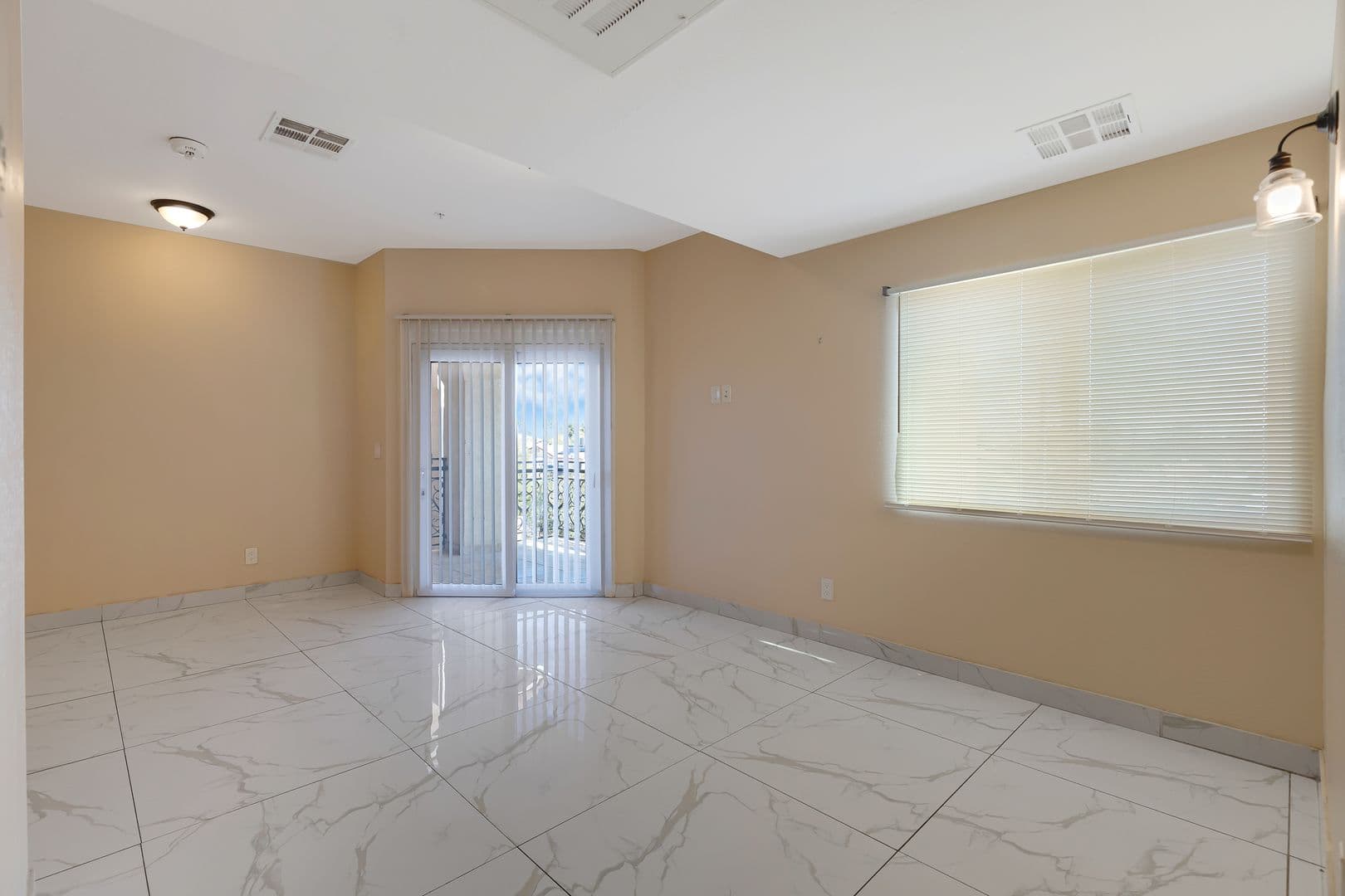 Tolleson Apartment: 600 N 96th Ave