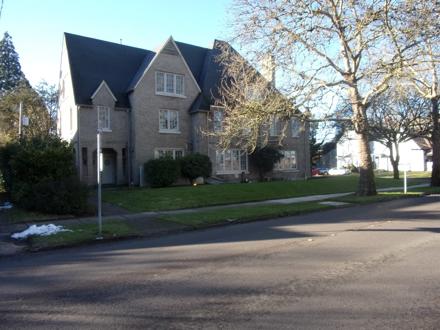 Corvallis Apartment: 3002 NW Harrison Blvd.