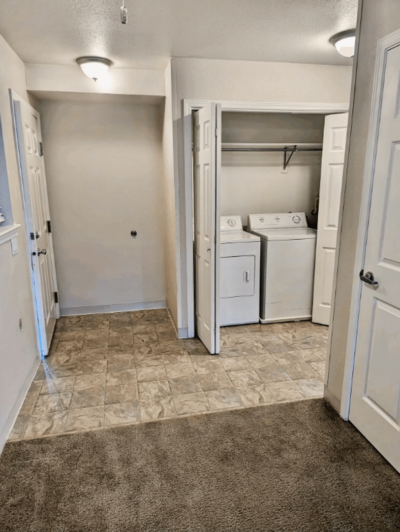 Corvallis Apartment: 2740 SW Western Blvd.