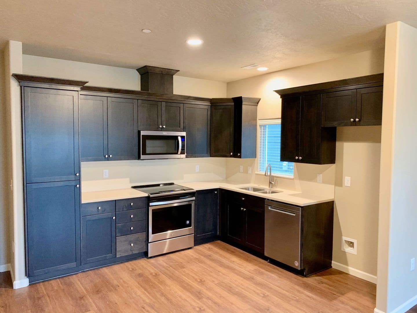 Albany Townhome: 871 Water Ave. NE