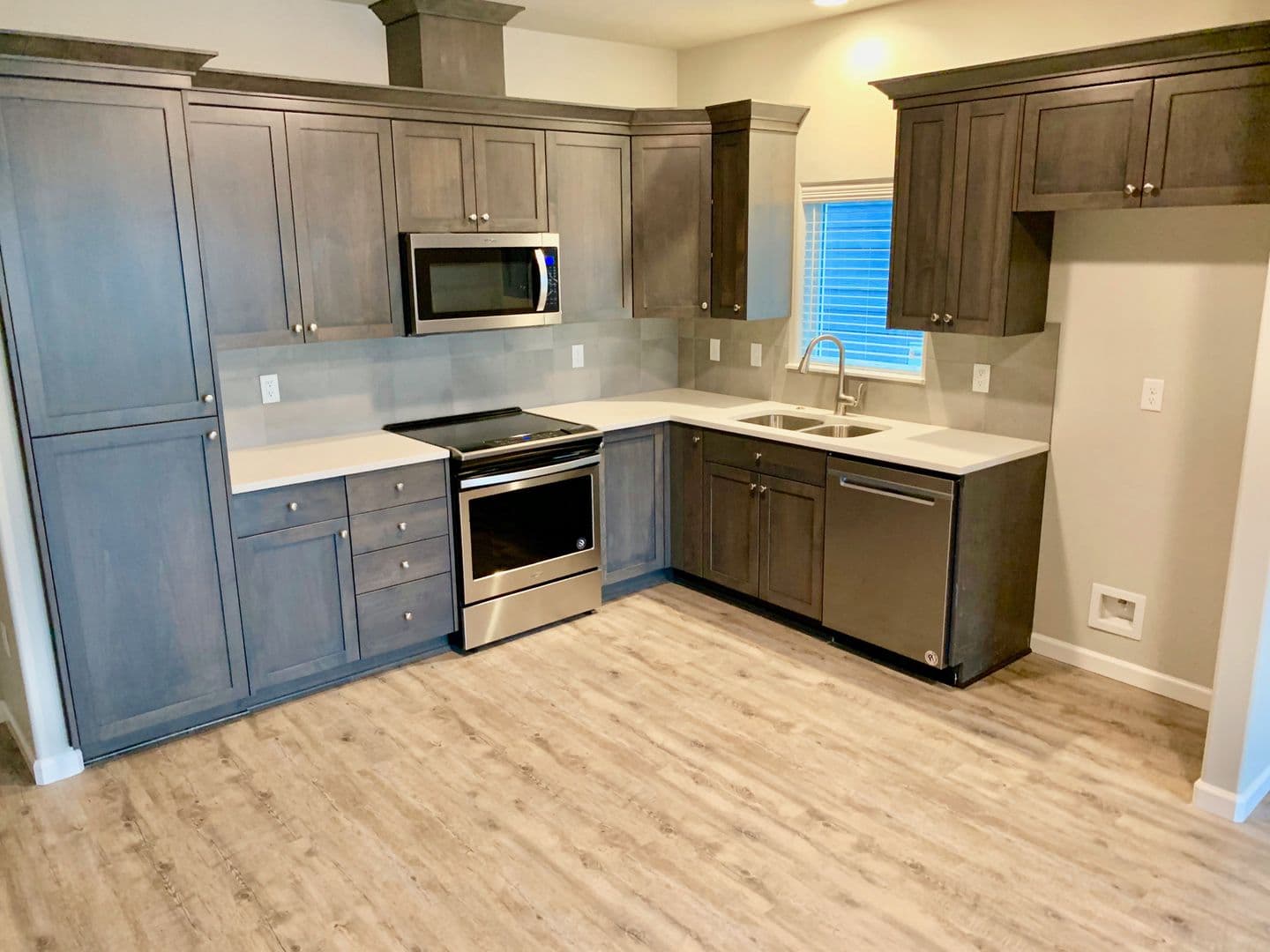 Albany Townhome: 825 Water Ave. NE