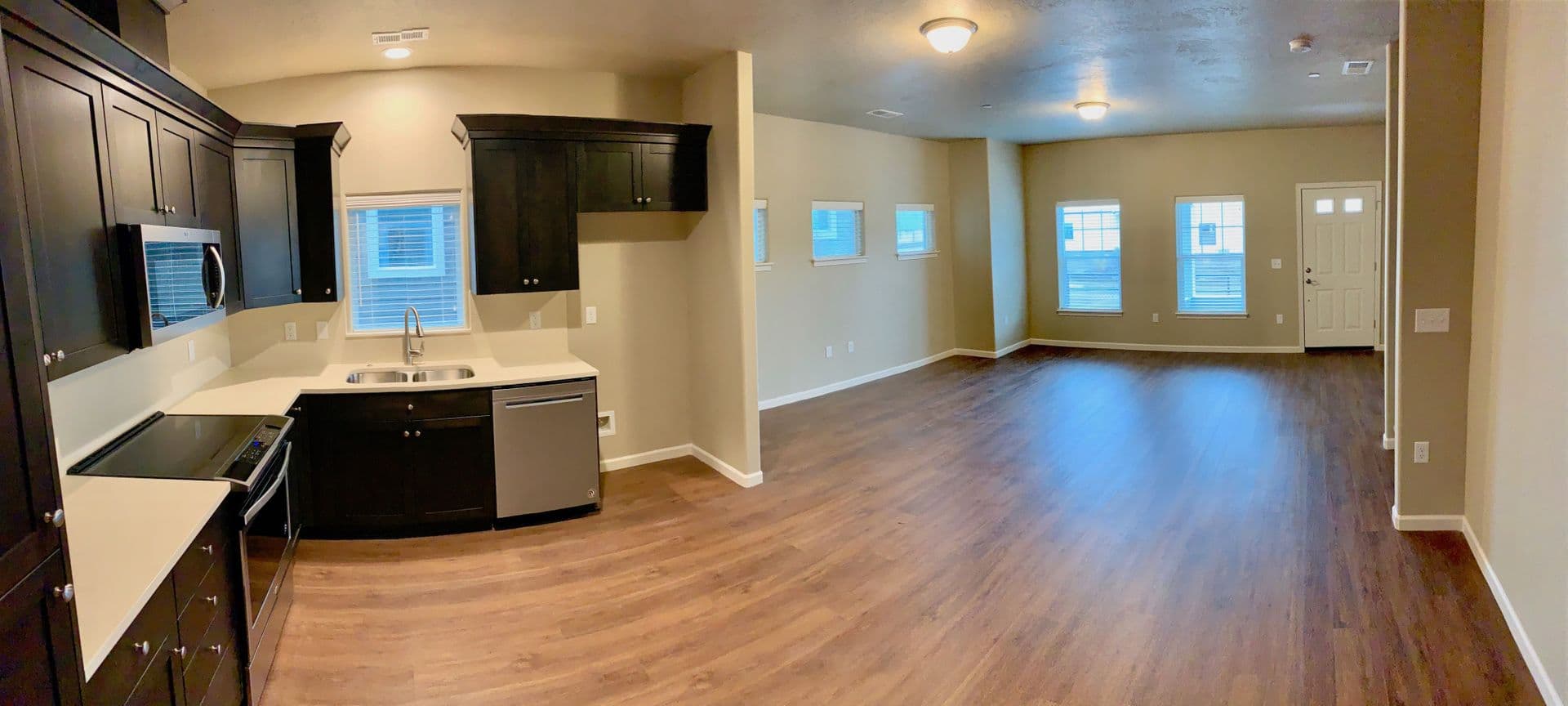 Albany Townhome: 871 Water Ave. NE