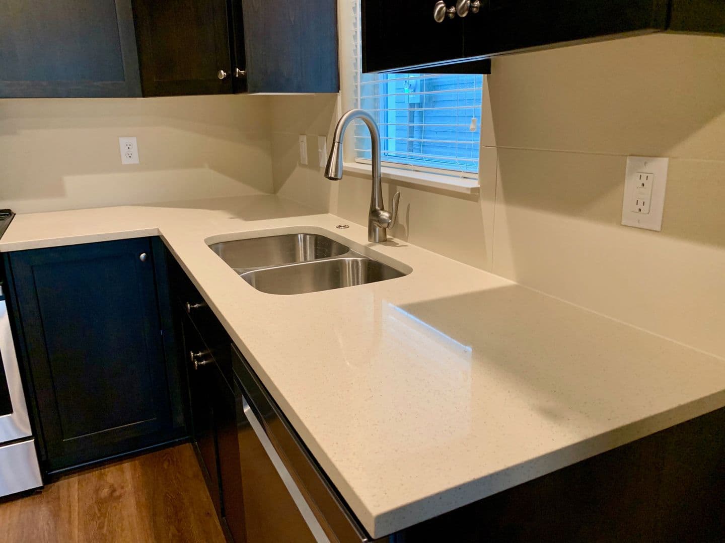 Albany Townhome: 871 Water Ave. NE