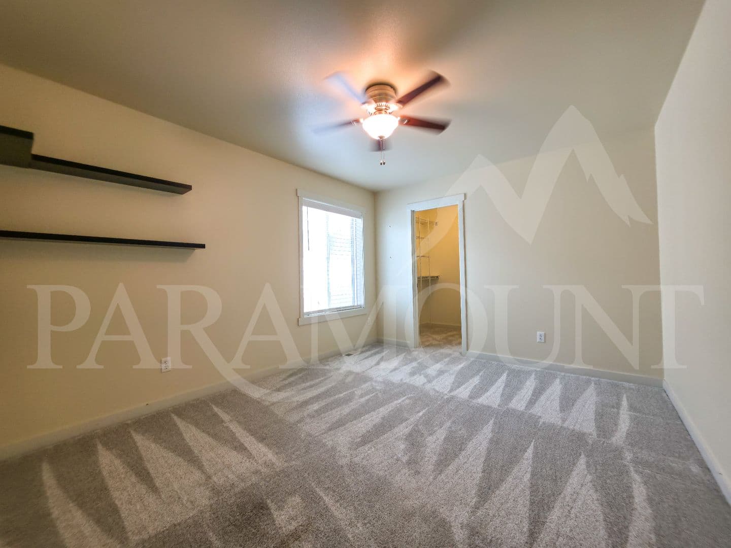Port Orchard House: 2163 SW Warbler Way
