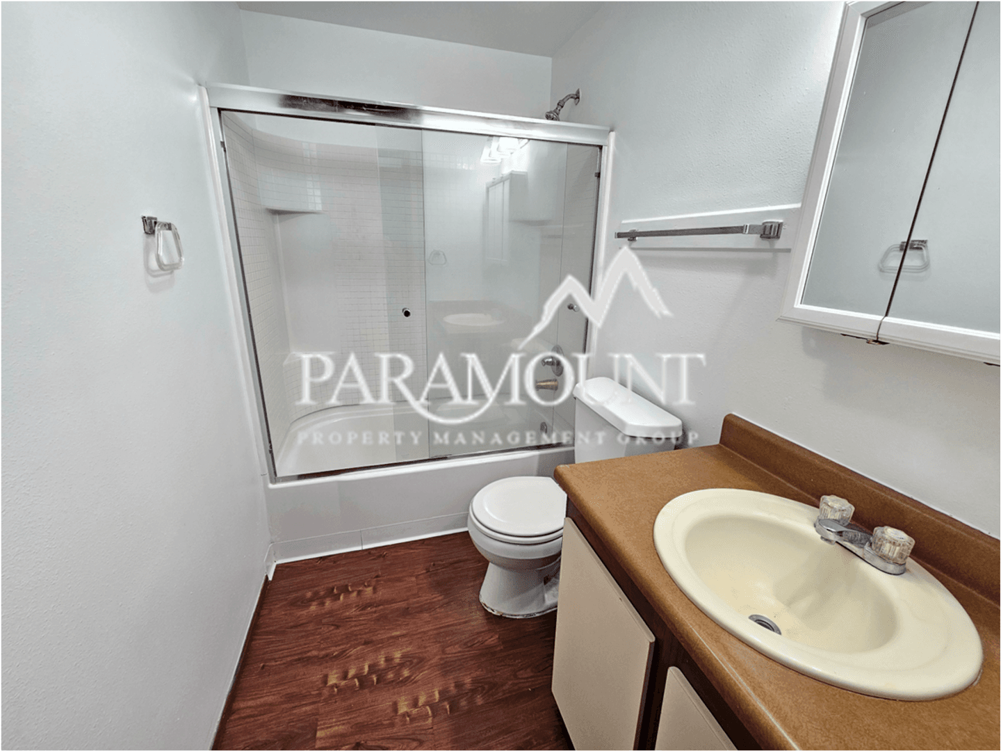 Fox Island Condo: 575 6th Avenue #4