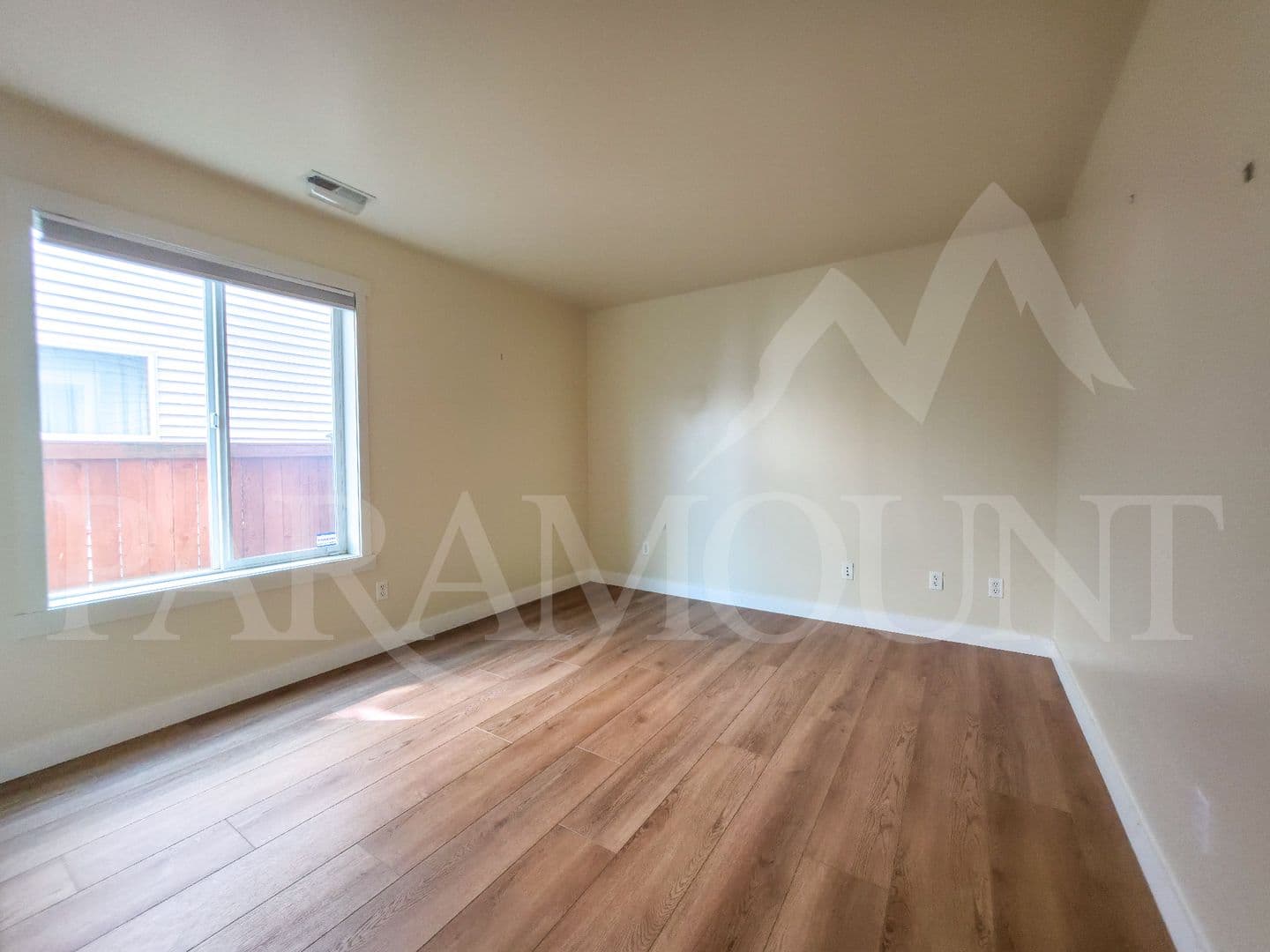 Port Orchard House: 2163 SW Warbler Way