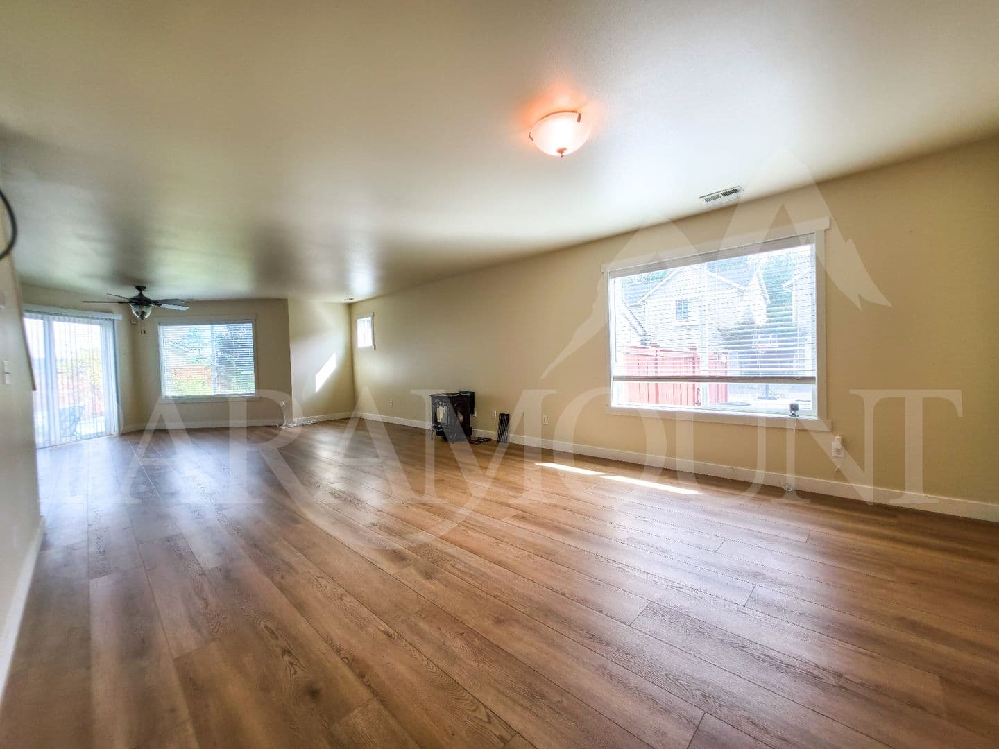 Port Orchard House: 2163 SW Warbler Way