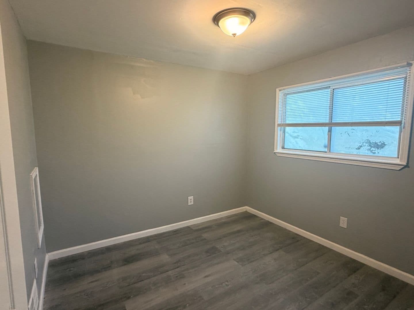 Detroit House: 15853 Dacosta Street