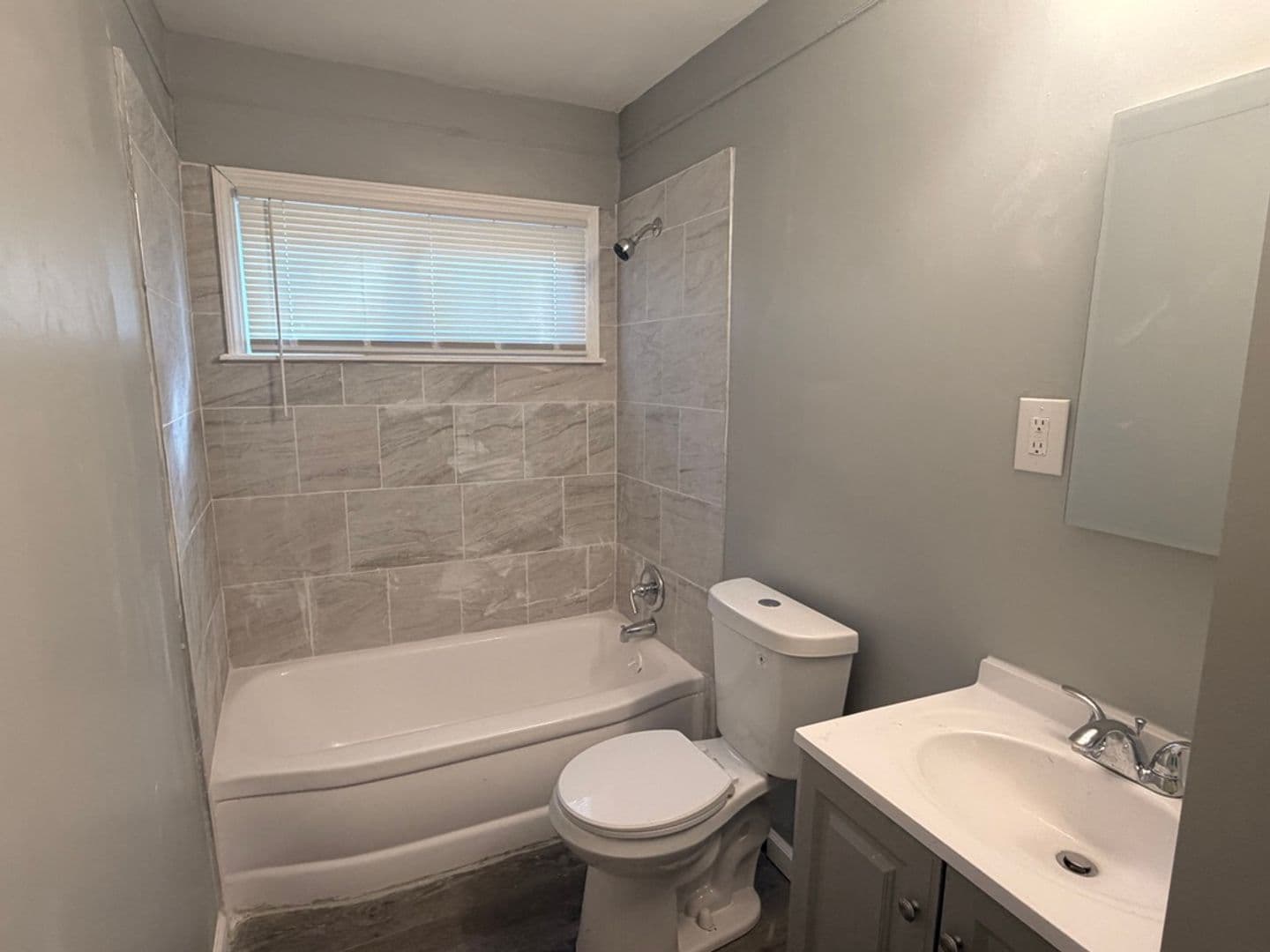 Detroit House: 15853 Dacosta Street