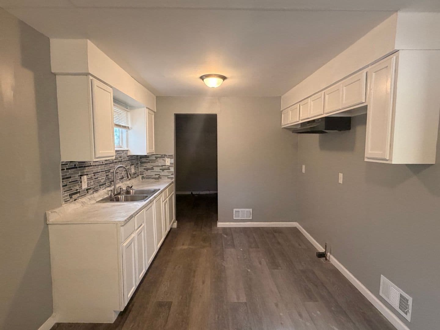 Detroit House: 15853 Dacosta Street