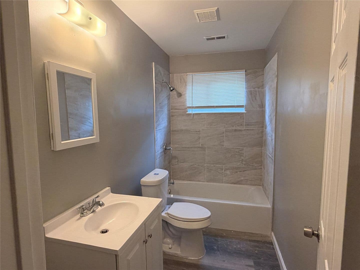 Detroit House: 15908 Dacosta Street