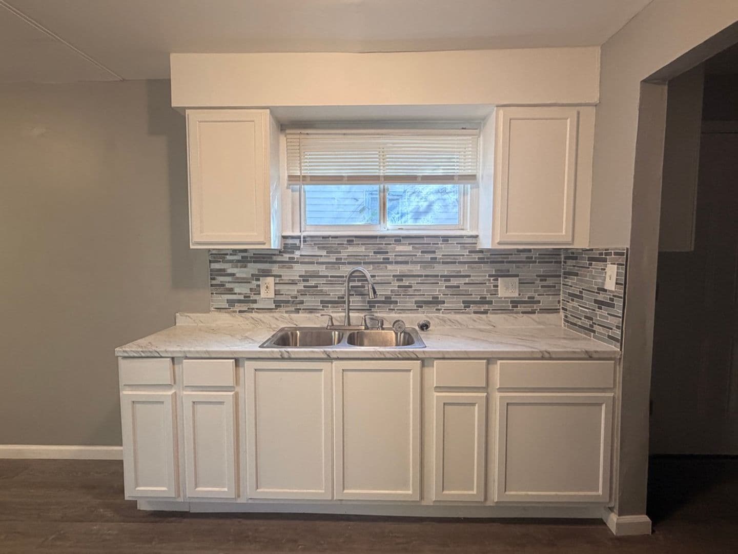 Detroit House: 15853 Dacosta Street