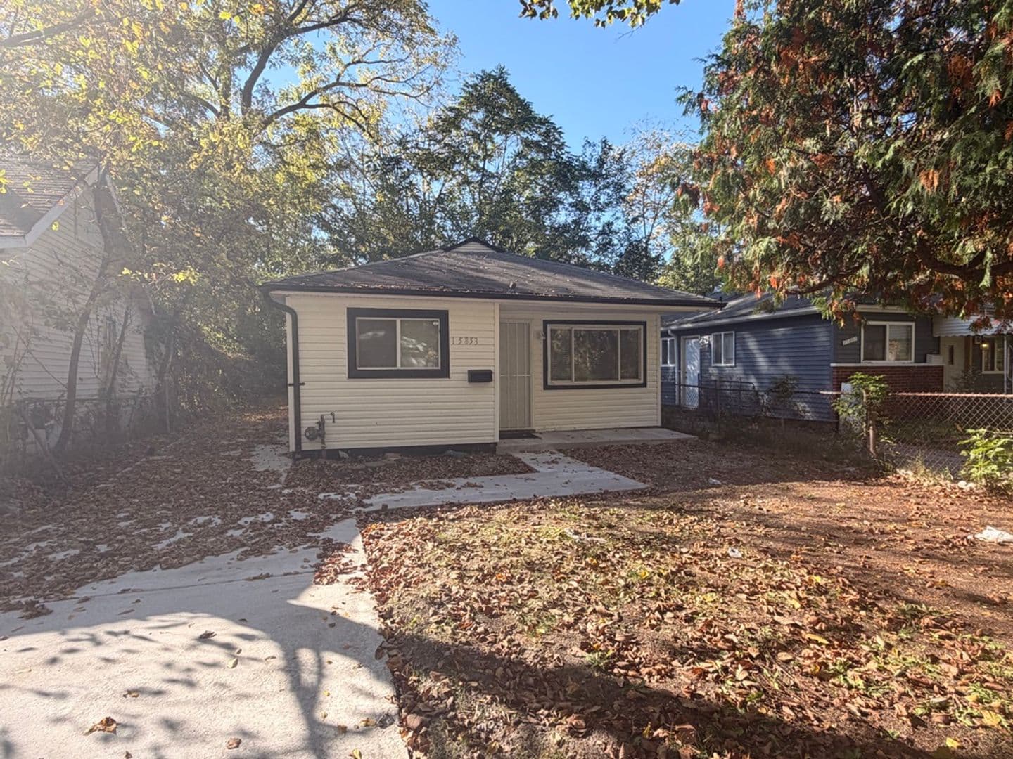 Detroit House: 15853 Dacosta Street