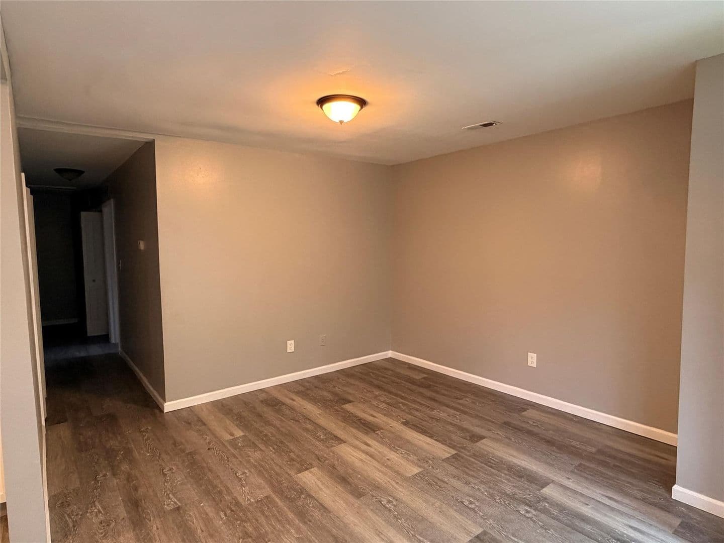 Detroit House: 15908 Dacosta Street