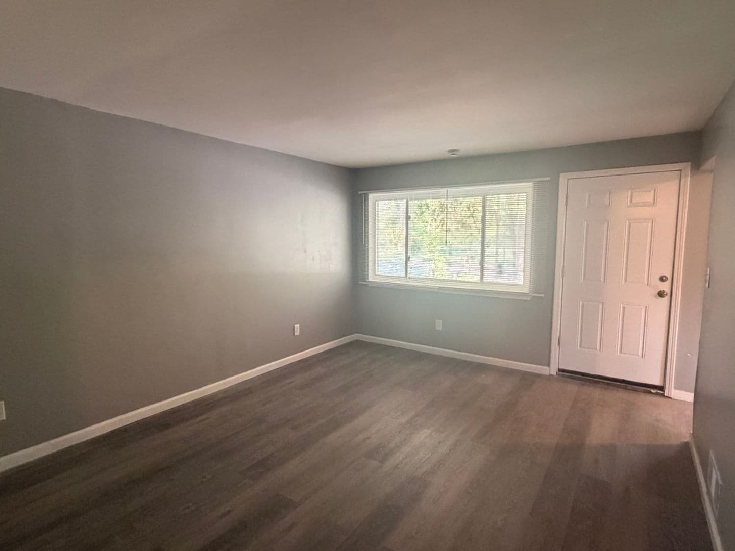 Detroit House: 15853 Dacosta Street