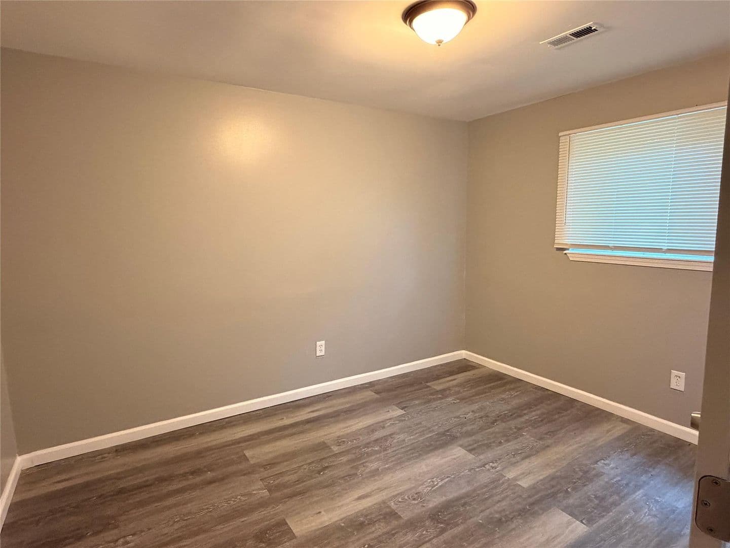 Detroit House: 15908 Dacosta Street