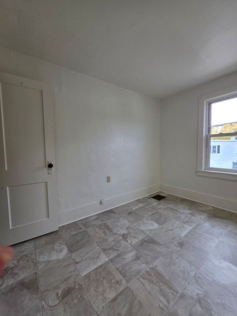 Elmira Heights Apartment: 2115-2117 College AVE