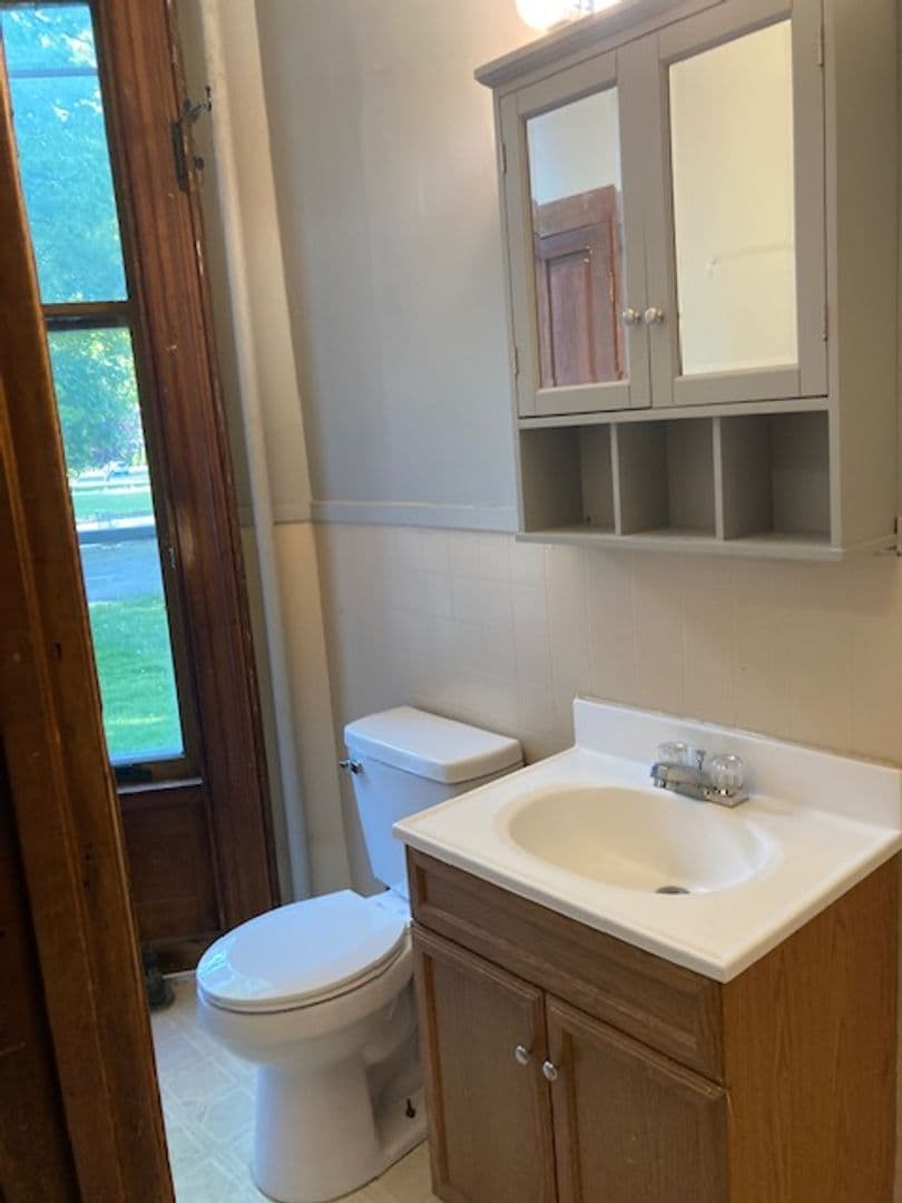 Elmira Apartment: 351 Maple AVE