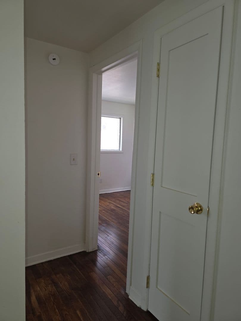 Elmira Apartment: 519 W WATER ST