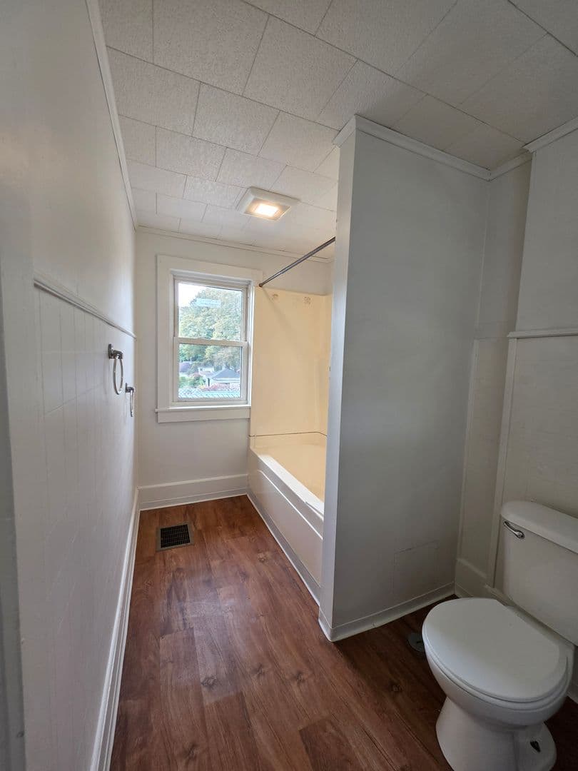 Elmira Heights Apartment: 2115-2117 College AVE