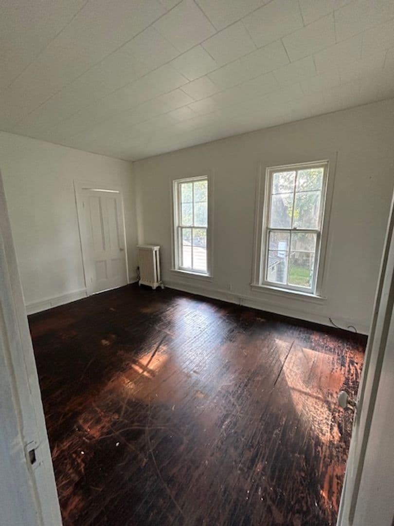 Elmira Apartment: 504 Maple AVE
