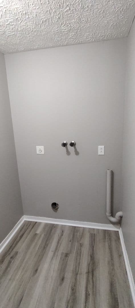 Elmira Apartment: 713 W Church ST