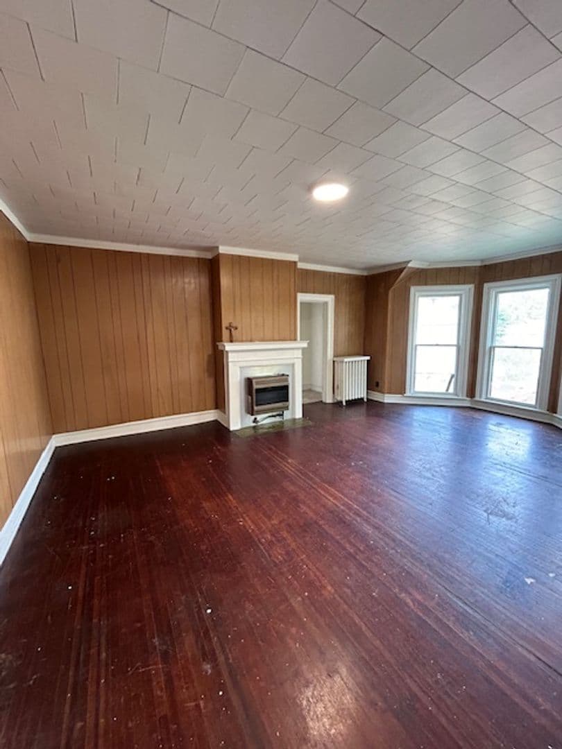 Elmira Apartment: 504 Maple AVE