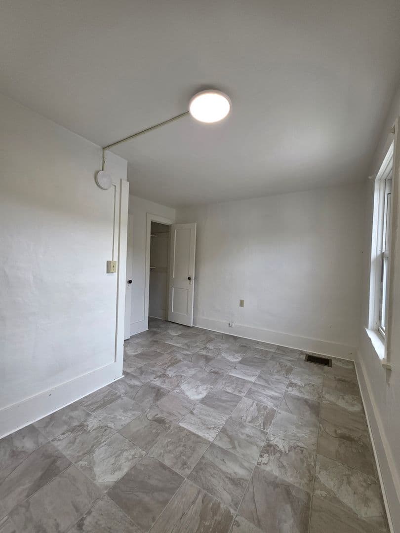 Elmira Heights Apartment: 2115-2117 College AVE
