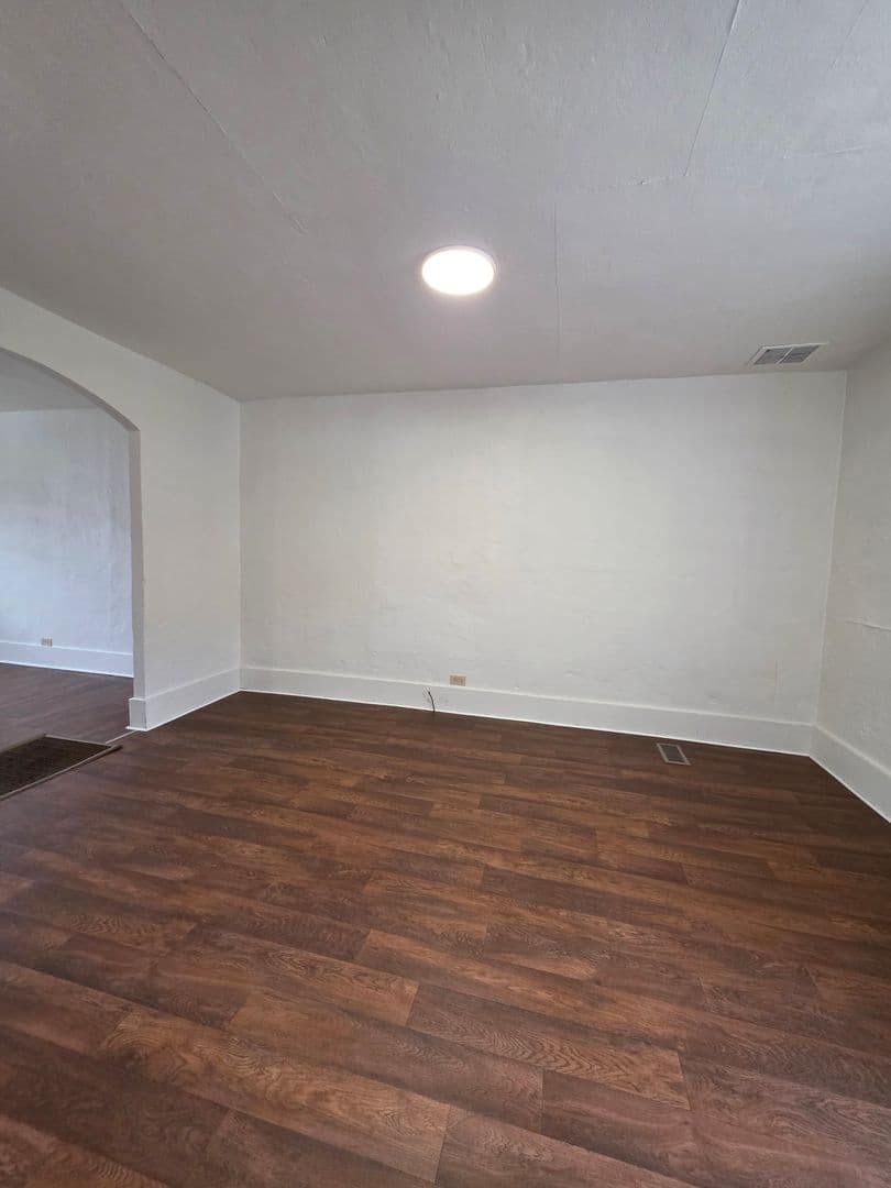 Elmira Heights Apartment: 2115-2117 College AVE