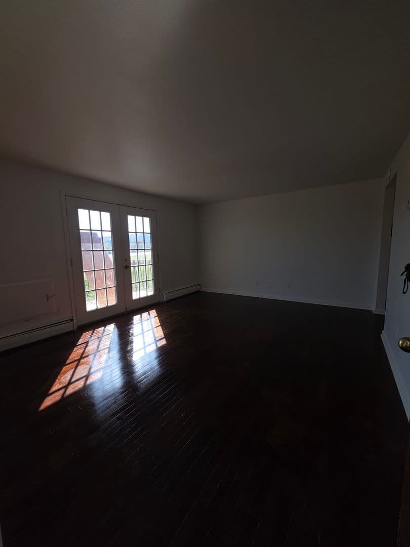 Elmira Apartment: 515 W WATER ST