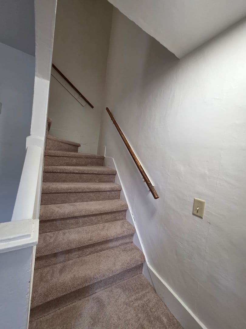 Elmira Heights Apartment: 2115-2117 College AVE