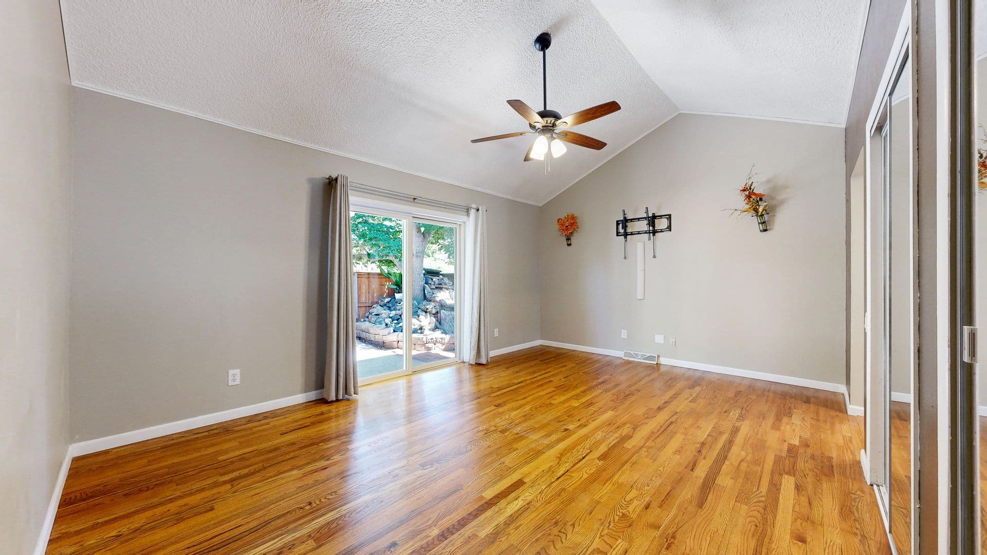 Aurora House: 2946 S Moline Pl