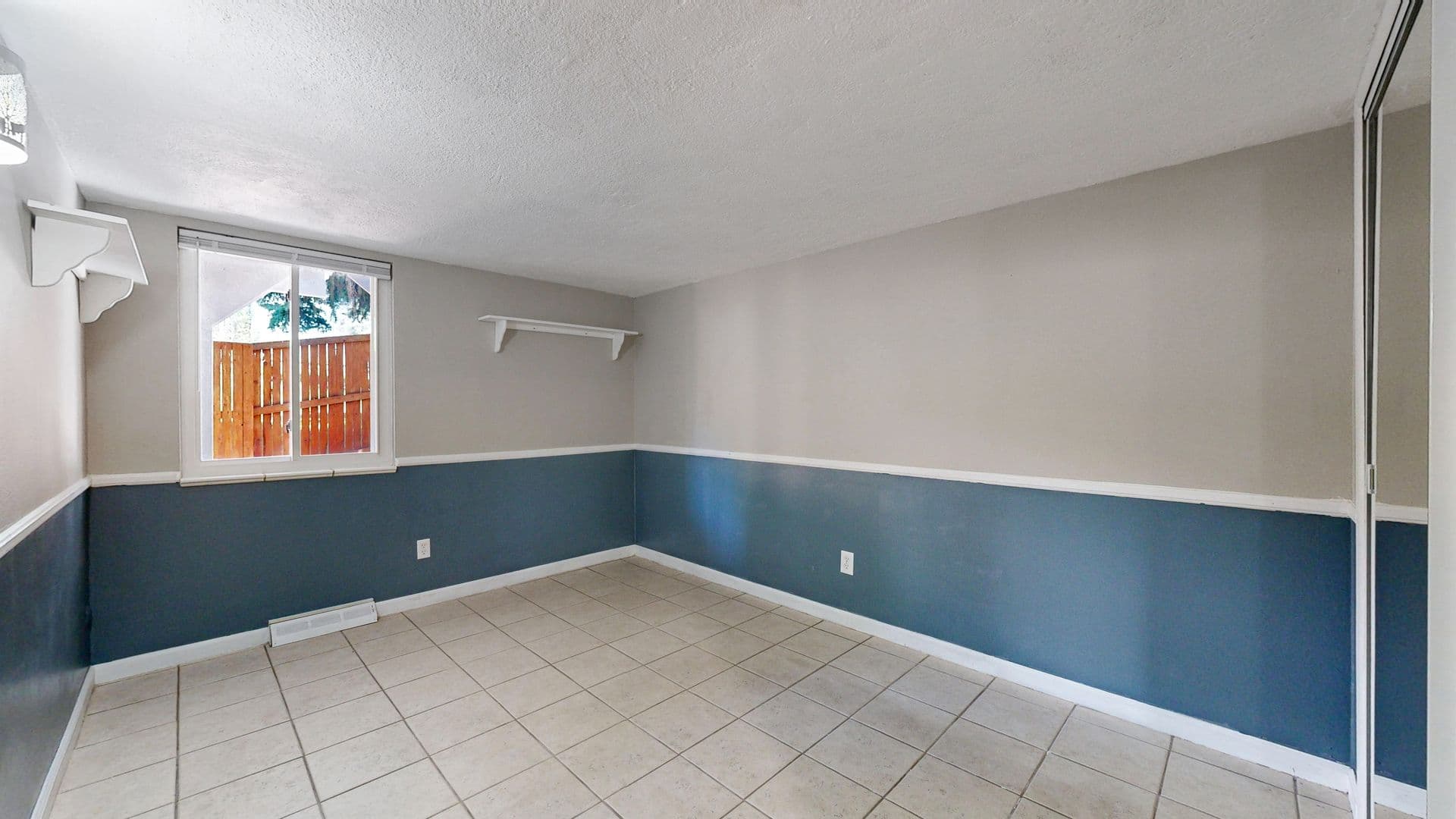 Aurora House: 2946 S Moline Pl