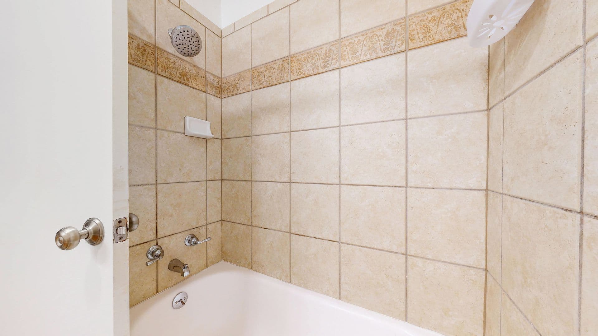 Aurora House: 2946 S Moline Pl