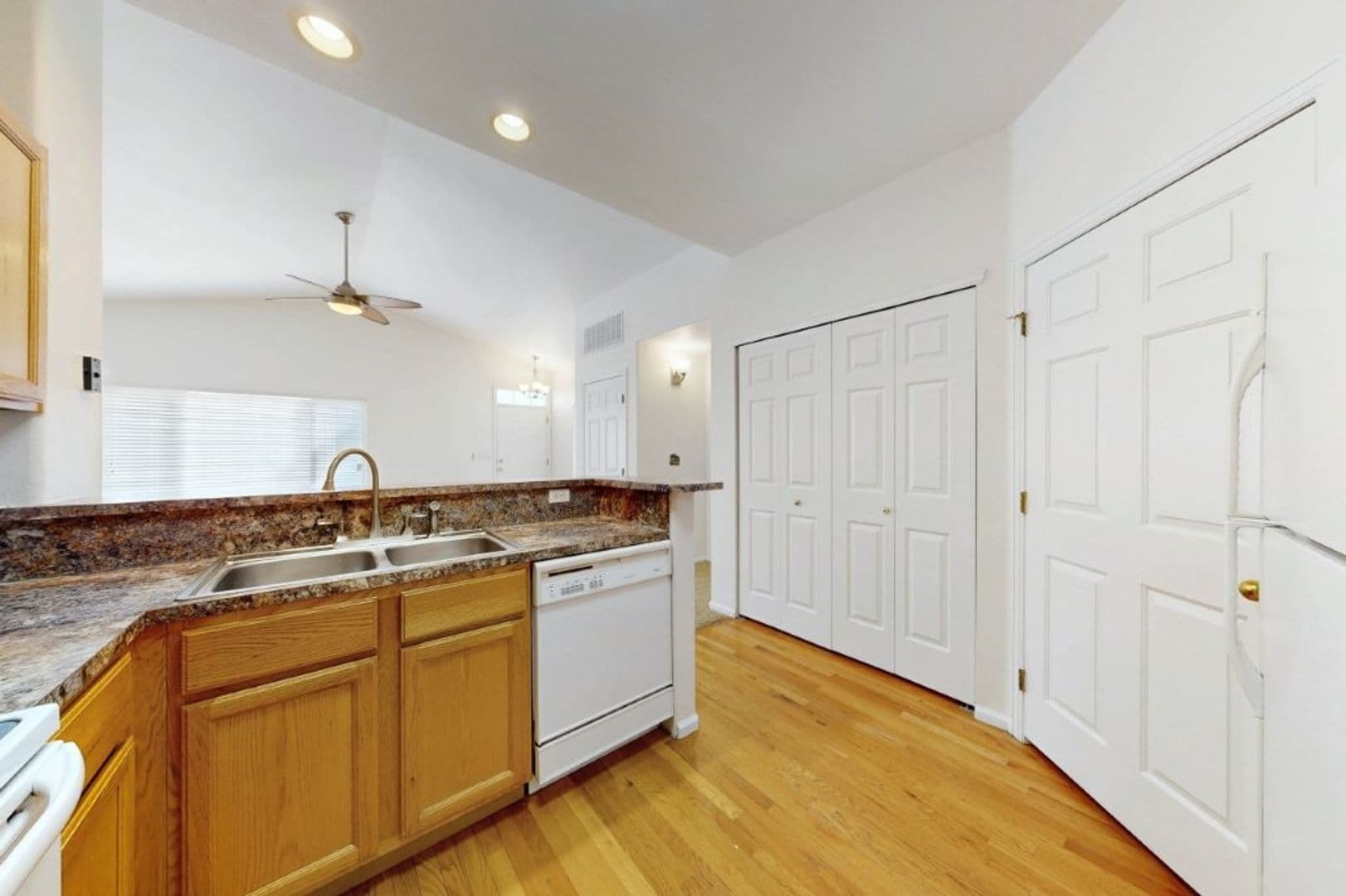 Aurora Apartment: 12217 E 2nd Dr