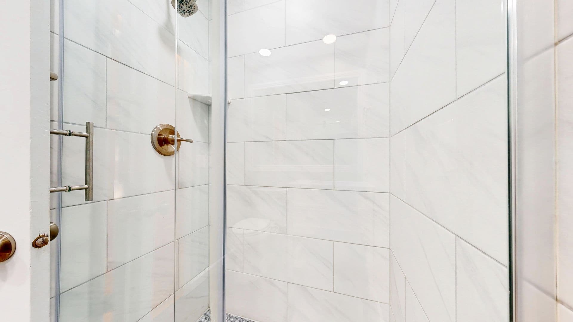 Aurora House: 2946 S Moline Pl