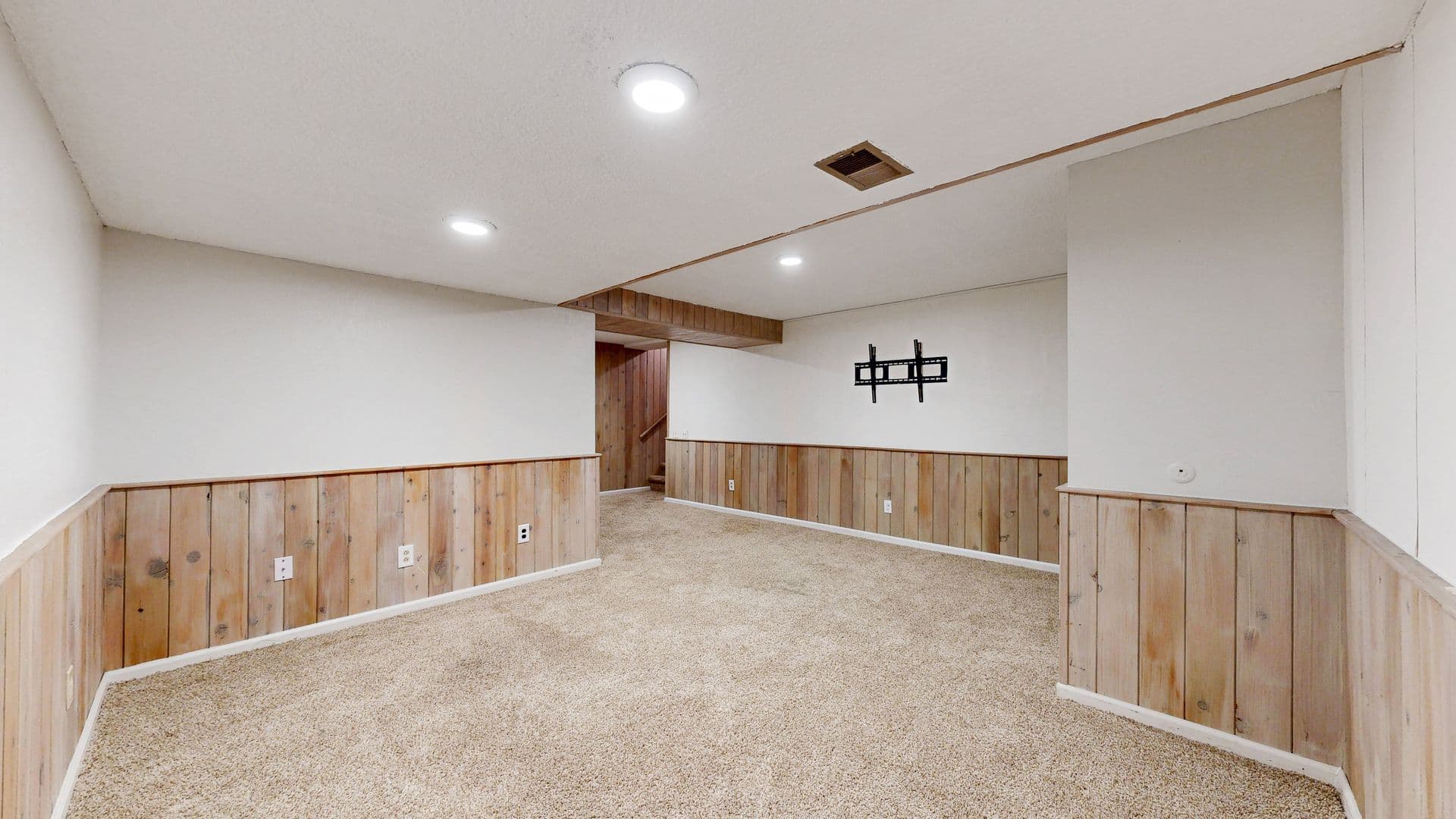 Aurora House: 2946 S Moline Pl