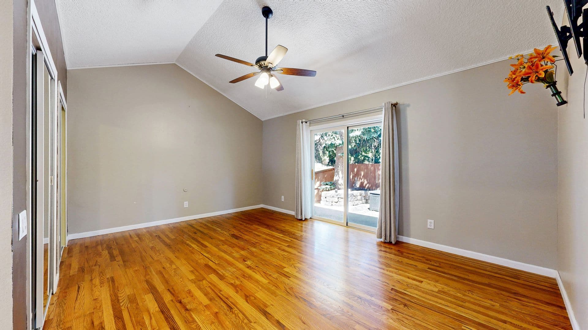 Aurora House: 2946 S Moline Pl