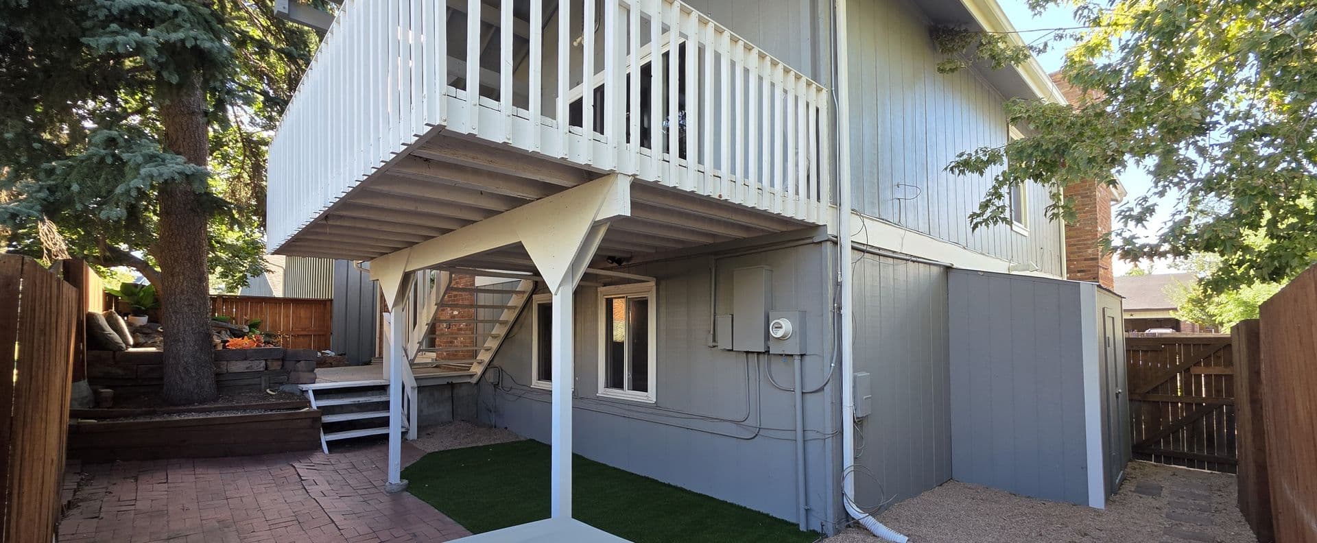 Aurora House: 2946 S Moline Pl