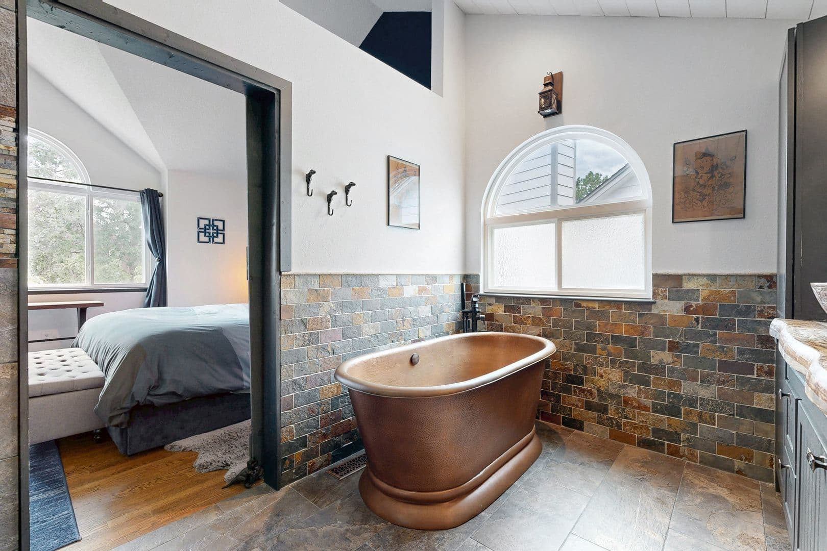 Parker House: 17206 Niwot Pl