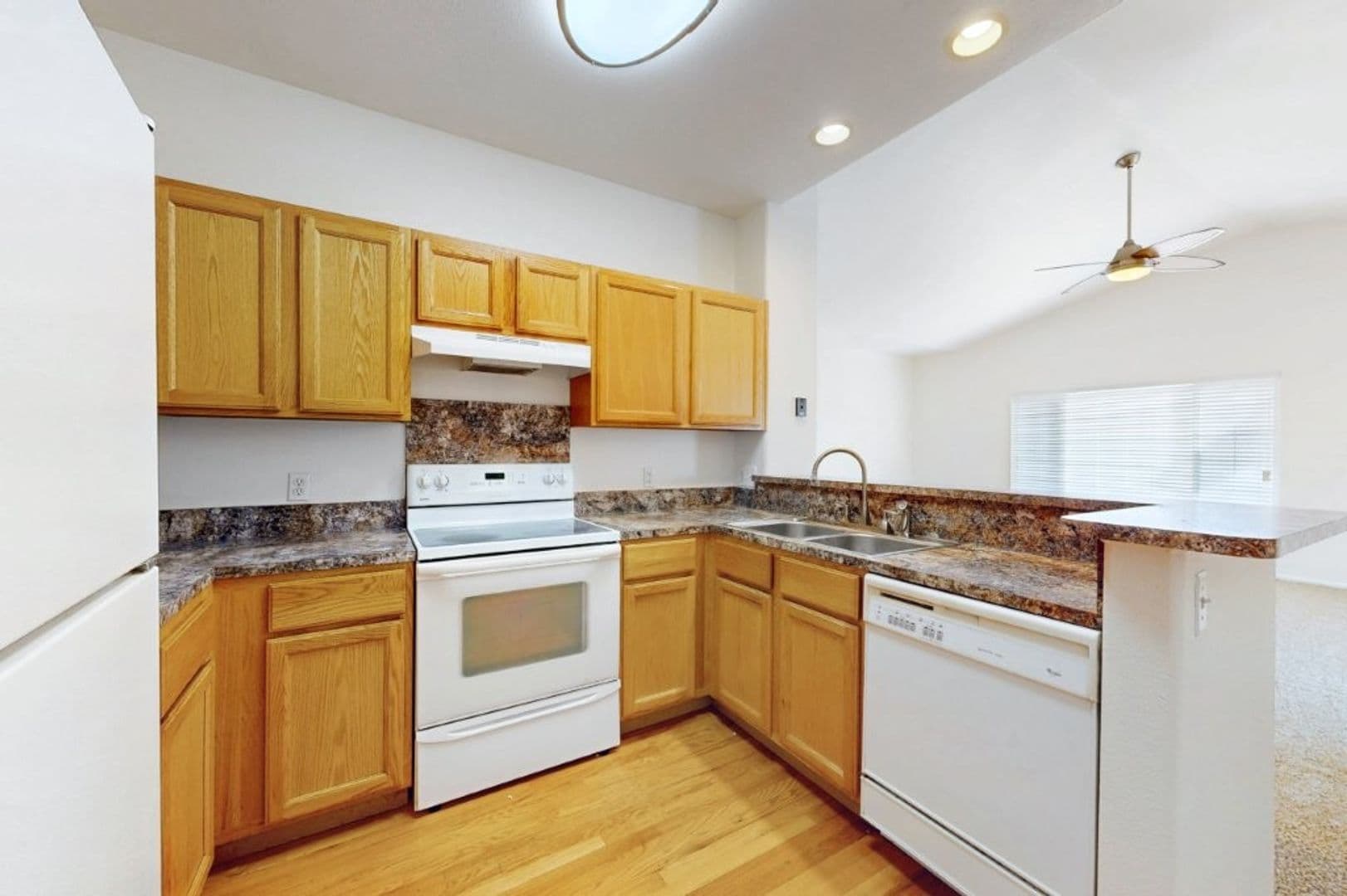 Aurora Apartment: 12217 E 2nd Dr